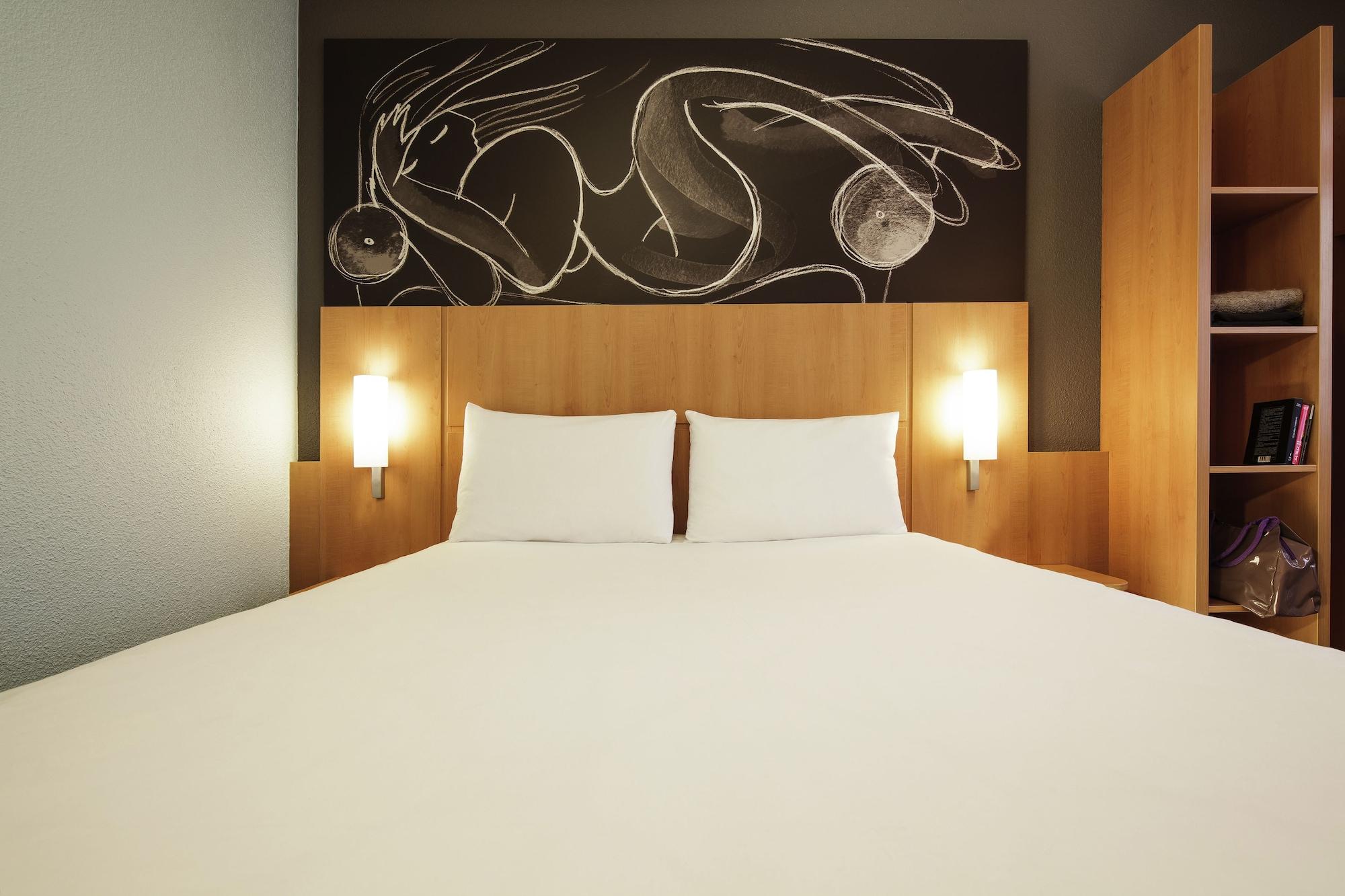 Готель Ibis Paris Gare De Lyon Ledru Rollin Екстер'єр фото