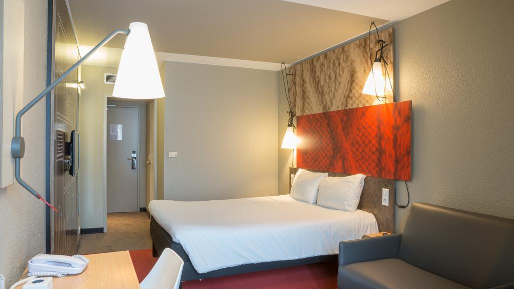 Готель Ibis Paris Gare De Lyon Ledru Rollin Екстер'єр фото